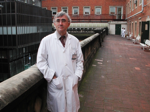 Identificados los procesos que dañan el ADN y conducen al cáncer. Dr. Elías Campo. Consorcio Internacional del Genoma del Cáncer