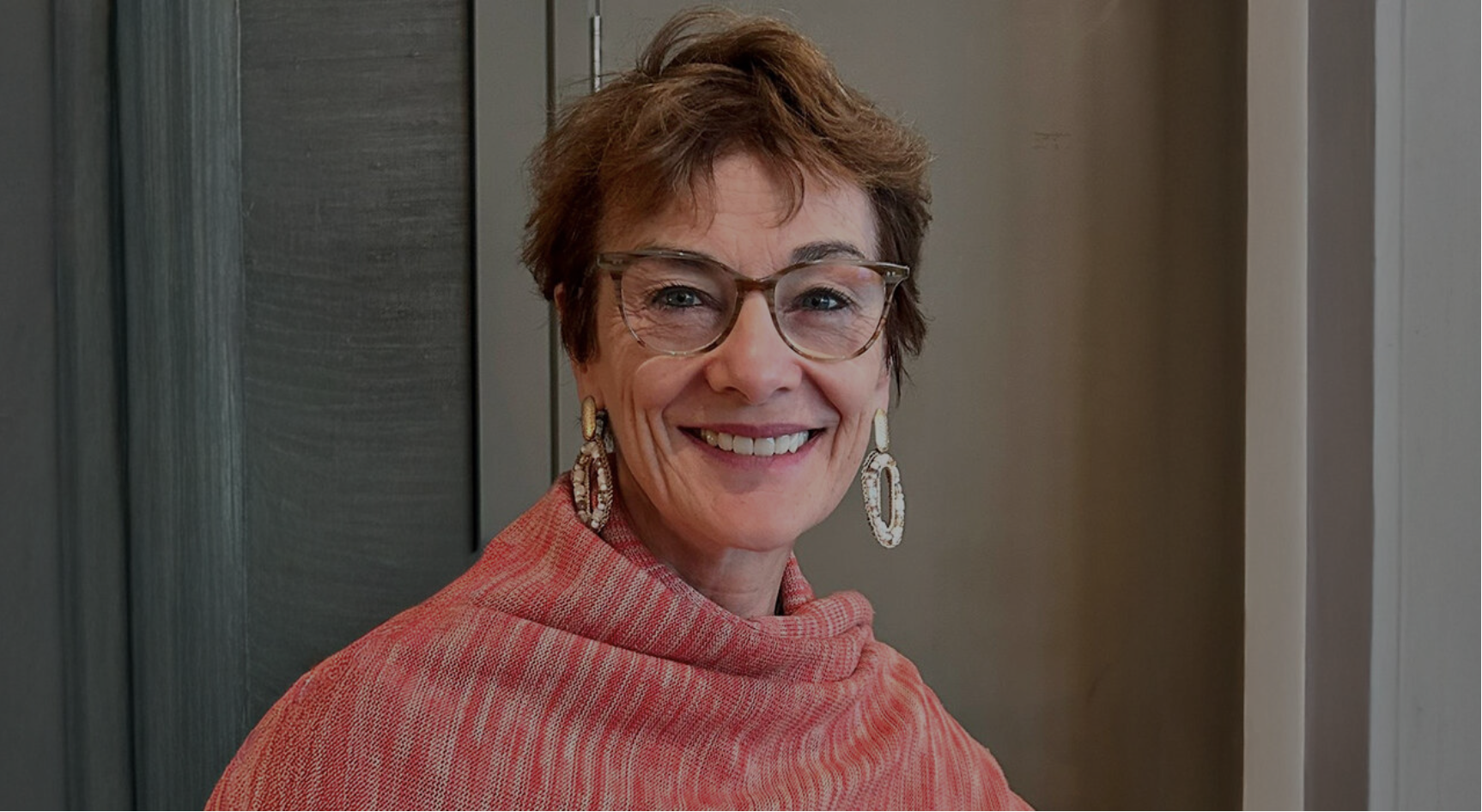 Entrevistas con la Dra. Josephine Loftus: “El arte ayuda a sobrellevar el estrés y la desesperanza”